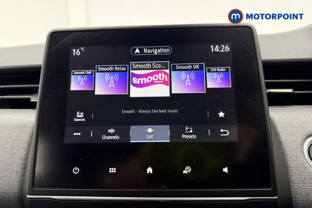 Renault Clio Evolution Manual Petrol Hatchback - Stock Number (1642852) - 4th supplementary image