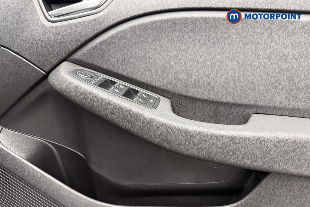 Renault Clio Evolution Manual Petrol Hatchback - Stock Number (1642852) - 18th supplementary image