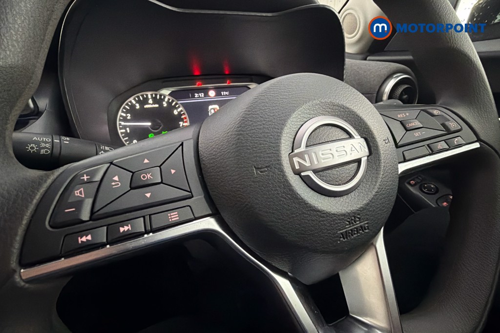 Nissan Juke Acenta Premium Manual Petrol SUV - Stock Number (1643188) - 5th supplementary image