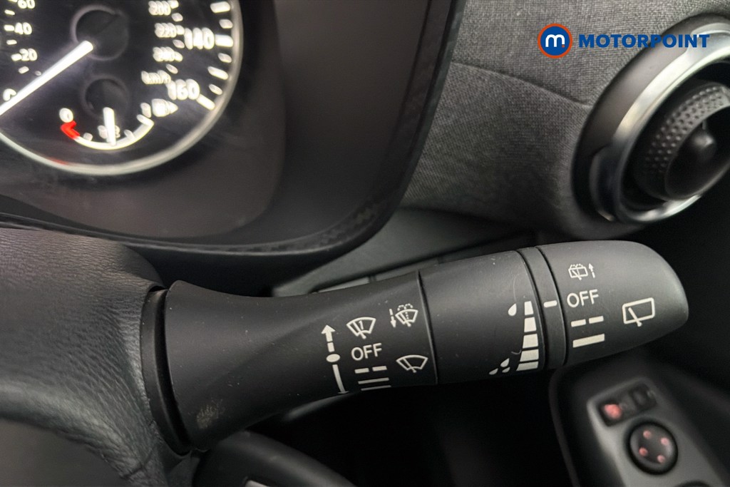 Nissan Juke Acenta Premium Manual Petrol SUV - Stock Number (1643188) - 7th supplementary image