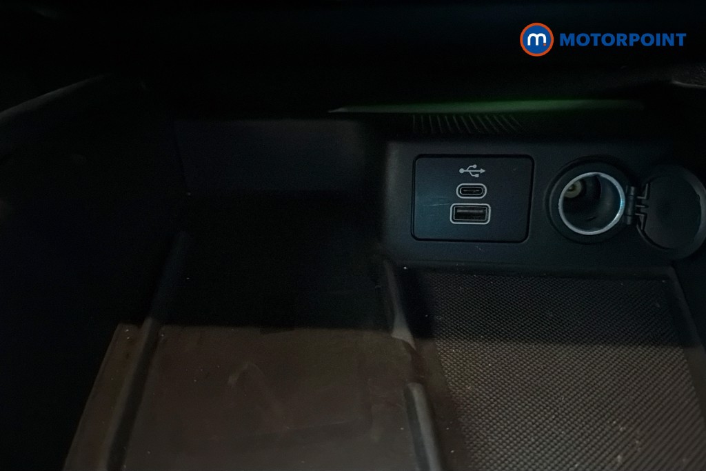 Ford Kuga St-Line Automatic Petrol-Electric Hybrid SUV - Stock Number (1643221) - 17th supplementary image