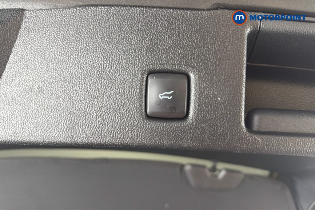 Ford Kuga St-Line Automatic Petrol-Electric Hybrid SUV - Stock Number (1643221) - 35th supplementary image
