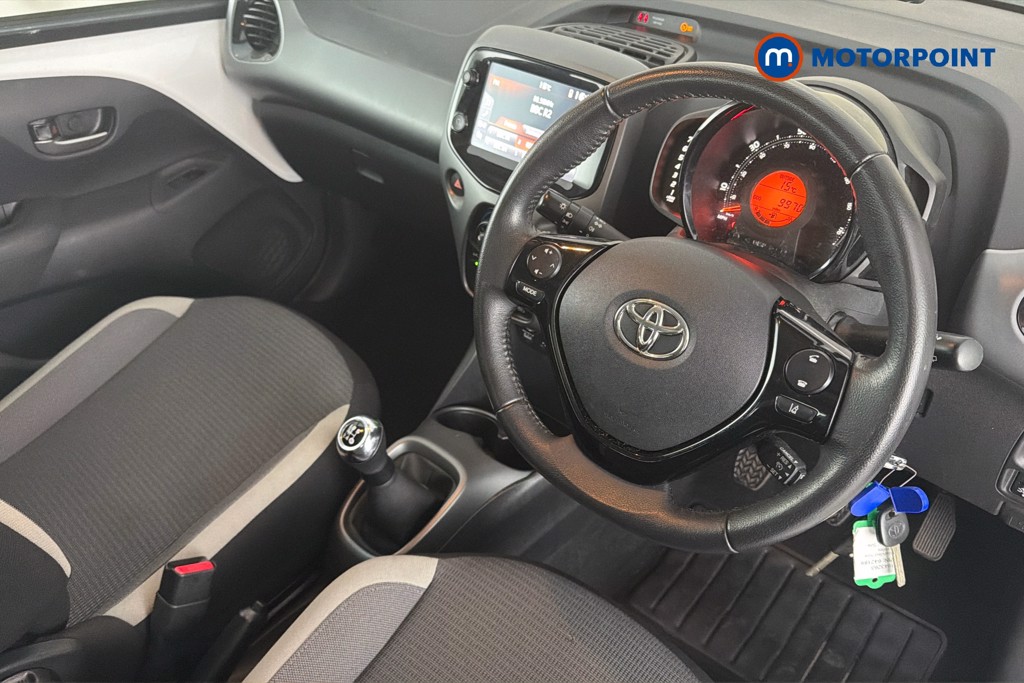 Toyota Aygo X-Play Manual Petrol Hatchback - Stock Number (1643263) - 2nd supplementary image