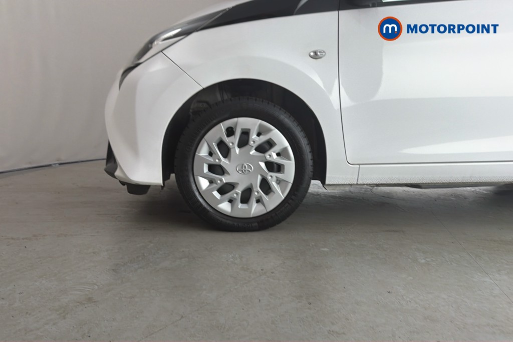 Toyota Aygo X-Play Manual Petrol Hatchback - Stock Number (1643263) - 47th supplementary image