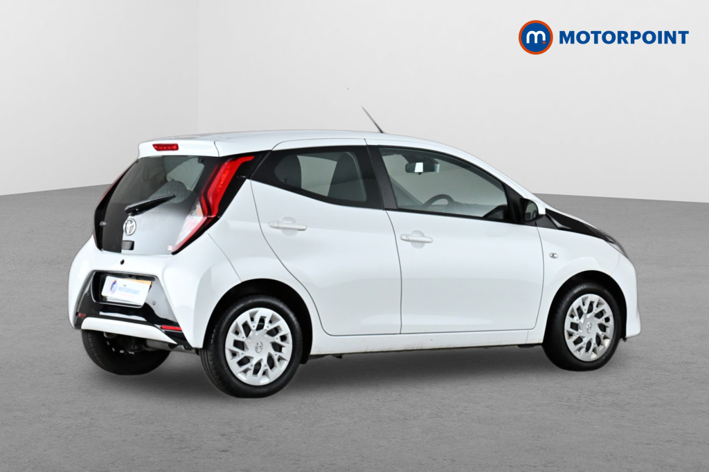 Toyota Aygo X-Play Manual Petrol Hatchback - Stock Number (1643263) - Drivers side rear corner