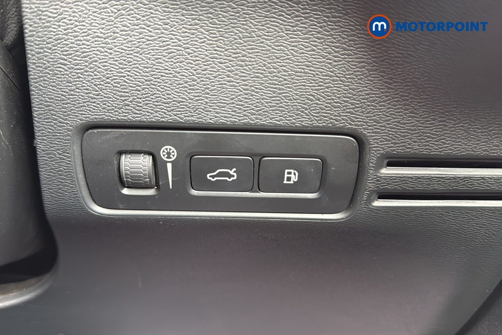 Volvo Xc40 Plus Automatic Petrol Plug-In Hybrid SUV - Stock Number (1643630) - 11th supplementary image