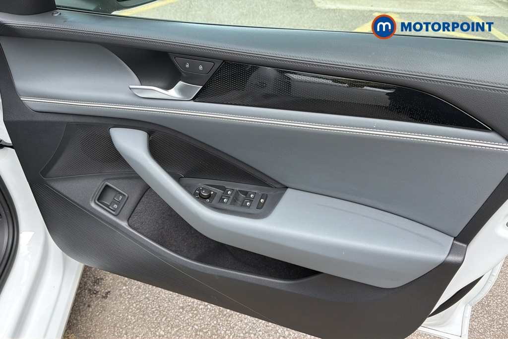 Volkswagen Passat Life Automatic Petrol Plug-In Hybrid Estate - Stock Number (1643785) - 18th supplementary image