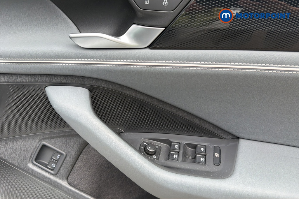 Volkswagen Passat Life Automatic Petrol Plug-In Hybrid Estate - Stock Number (1643785) - 19th supplementary image