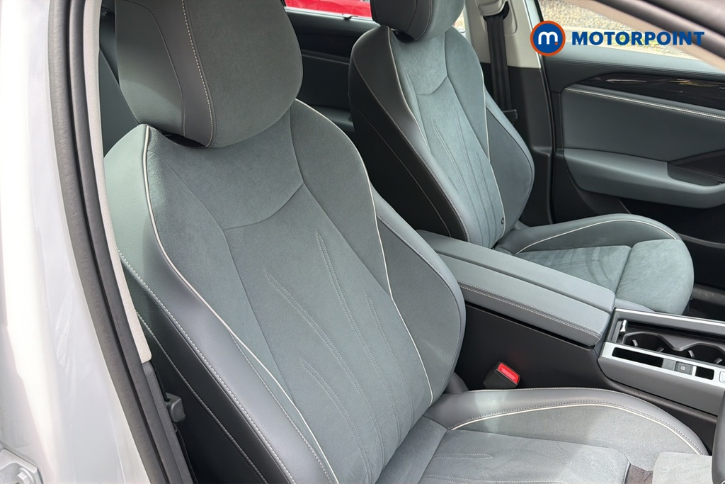 Volkswagen Passat Life Automatic Petrol Plug-In Hybrid Estate - Stock Number (1643785) - 22nd supplementary image