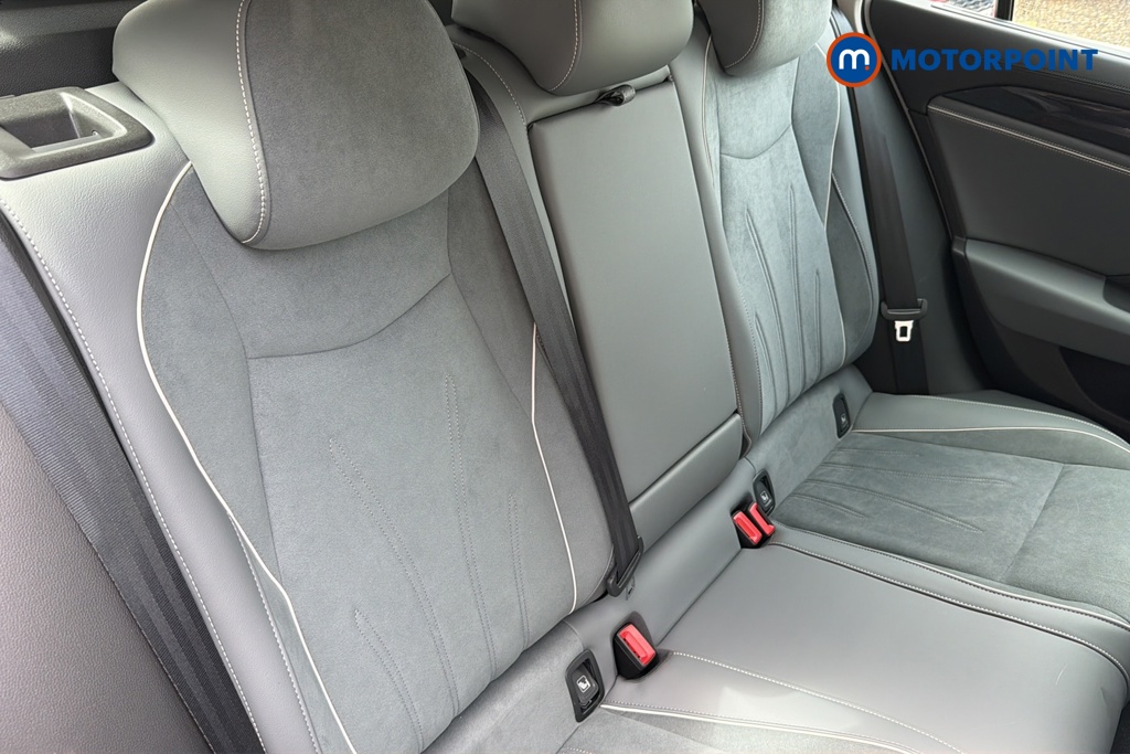 Volkswagen Passat Life Automatic Petrol Plug-In Hybrid Estate - Stock Number (1643785) - 25th supplementary image