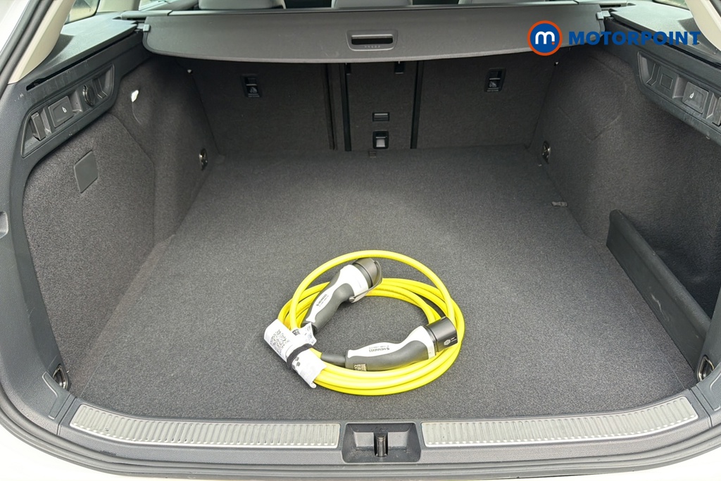 Volkswagen Passat Life Automatic Petrol Plug-In Hybrid Estate - Stock Number (1643785) - 34th supplementary image