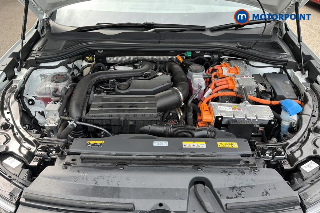 Volkswagen Passat Life Automatic Petrol Plug-In Hybrid Estate - Stock Number (1643785) - 48th supplementary image