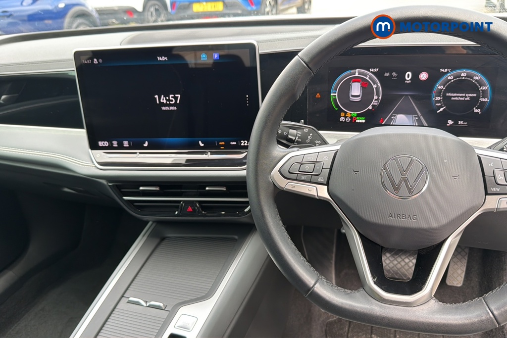 Volkswagen Passat Life Automatic Petrol Plug-In Hybrid Estate - Stock Number (1643785) - 1st supplementary image