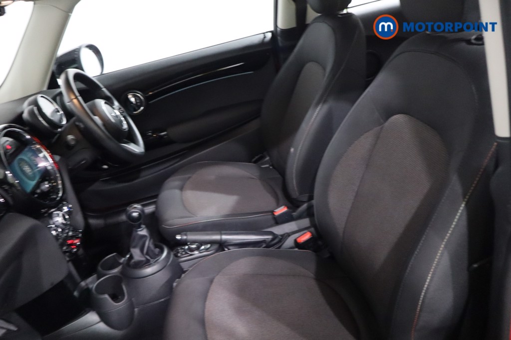 Mini Hatchback Cooper Classic Manual Petrol Hatchback - Stock Number (1644118) - 4th supplementary image
