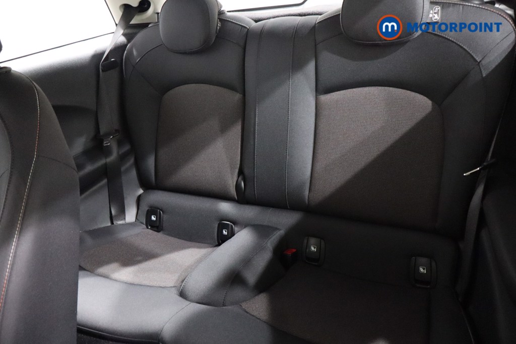 Mini Hatchback Cooper Classic Manual Petrol Hatchback - Stock Number (1644118) - 5th supplementary image