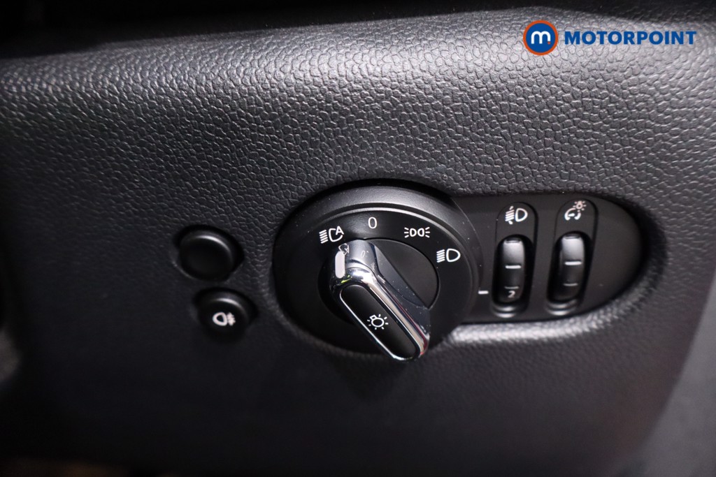 Mini Hatchback Cooper Classic Manual Petrol Hatchback - Stock Number (1644118) - 17th supplementary image