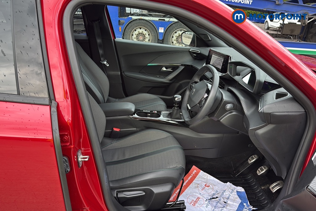 Peugeot 2008 Allure Premium-Plus Manual Petrol SUV - Stock Number (1594614) - 22nd supplementary image