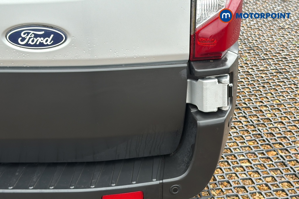 Ford Transit Limited Automatic Diesel Medium Roof Van - Stock Number (1608650) - 39th supplementary image