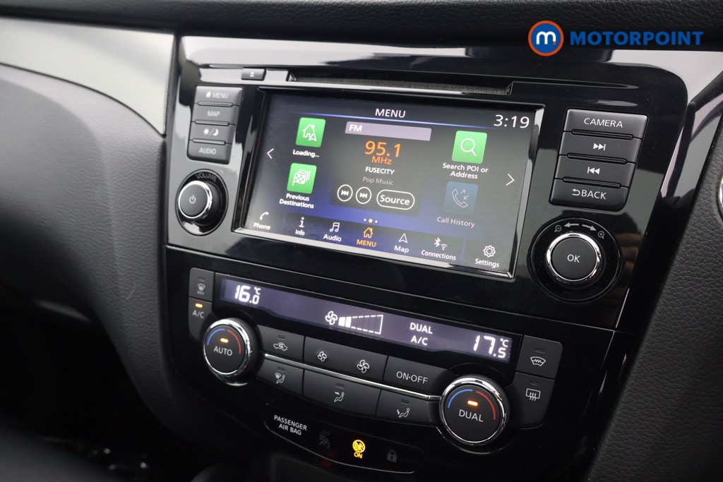 Nissan Qashqai Tekna Manual Petrol SUV - Stock Number (1612651) - 5th supplementary image