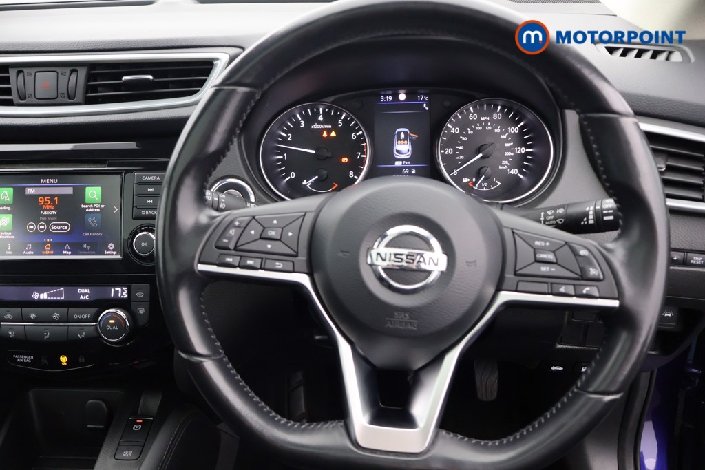 Nissan Qashqai Tekna Manual Petrol SUV - Stock Number (1612651) - 1st supplementary image