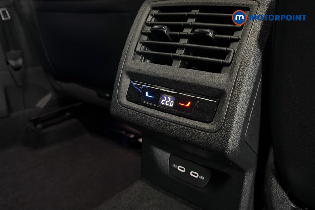 Volkswagen Golf R Automatic Petrol Hatchback - Stock Number (1625762) - 30th supplementary image