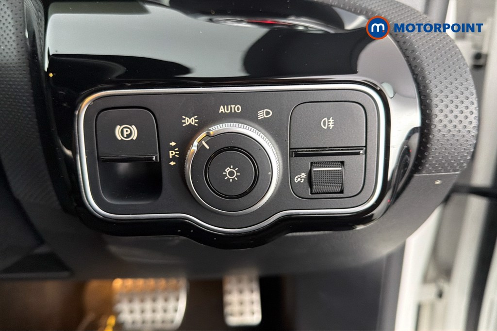 Mercedes-Benz CLA Amg Line Automatic Petrol Coupe - Stock Number (1630164) - 18th supplementary image