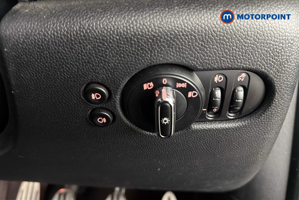 Mini Hatchback Cooper Sport Manual Petrol Hatchback - Stock Number (1631477) - 18th supplementary image