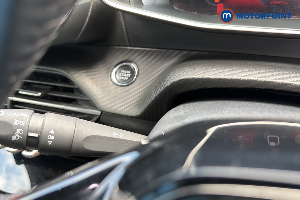 Peugeot 2008 Allure Premium-Plus Manual Petrol SUV - Stock Number (1632091) - 5th supplementary image