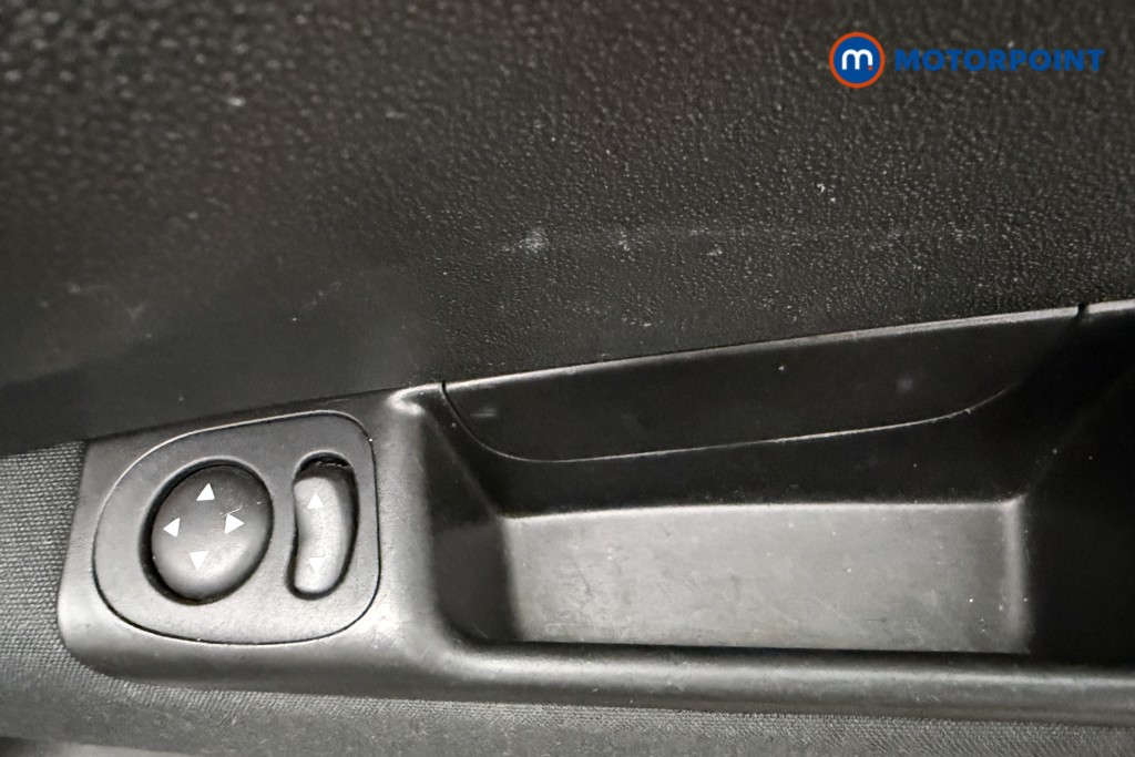 Fiat 500 Lounge Manual Petrol Hatchback - Stock Number (1634039) - 16th supplementary image