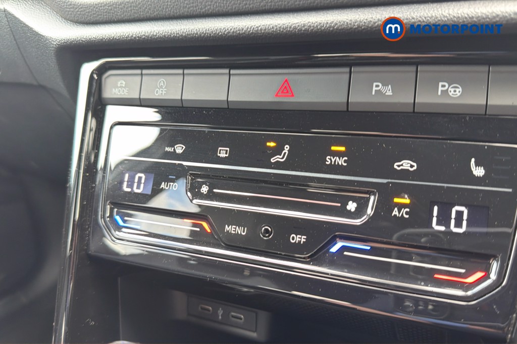 Volkswagen T-Roc R-Line Automatic Petrol SUV - Stock Number (1634400) - 12th supplementary image