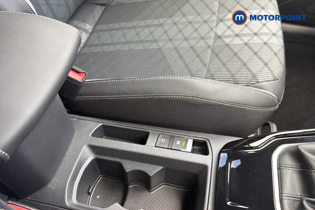 Volkswagen T-Roc R-Line Automatic Petrol SUV - Stock Number (1634400) - 16th supplementary image