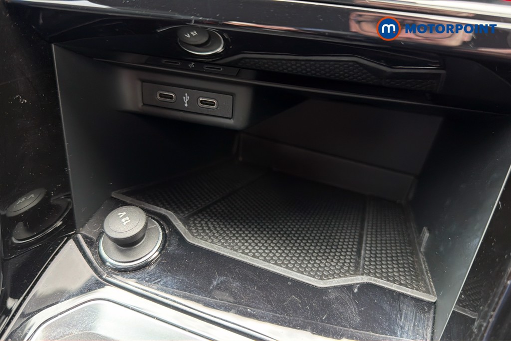 Volkswagen T-Roc R-Line Automatic Petrol SUV - Stock Number (1634400) - 17th supplementary image