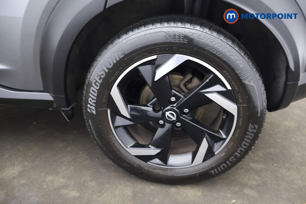Nissan Juke N-Connecta Manual Petrol SUV - Stock Number (1635822) - 16th supplementary image