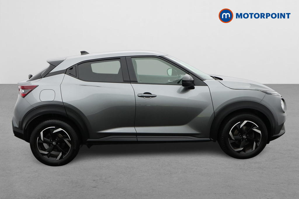 Nissan Juke N-Connecta Manual Petrol SUV - Stock Number (1635822) - Drivers side