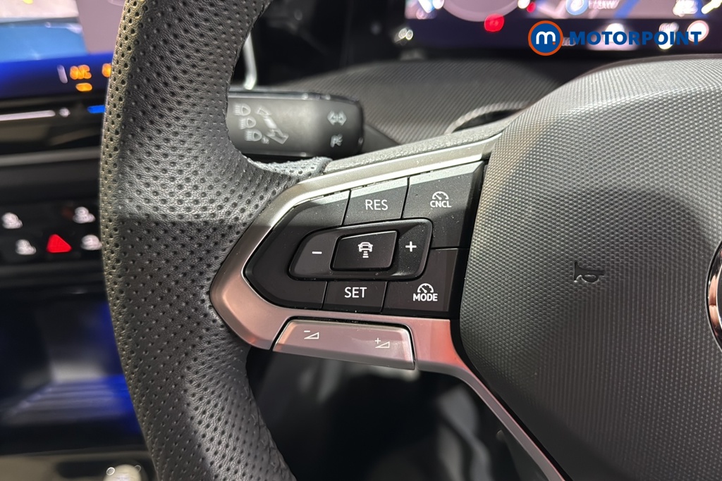 Volkswagen Golf R-Line Manual Petrol Hatchback - Stock Number (1636081) - 4th supplementary image