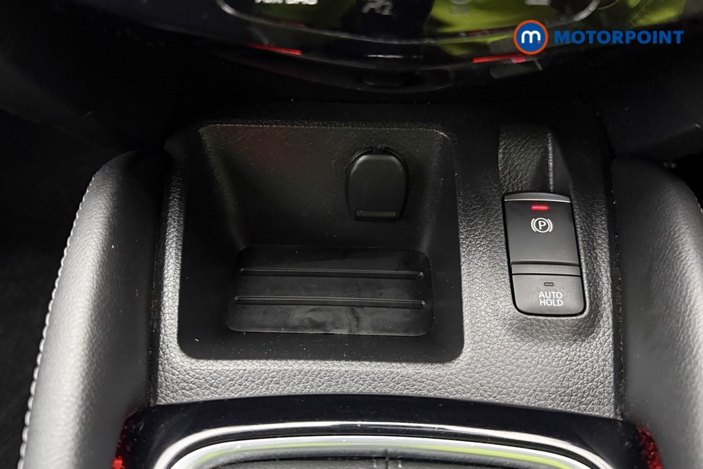 Nissan Qashqai N-Connecta Manual Petrol SUV - Stock Number (1636380) - 26th supplementary image