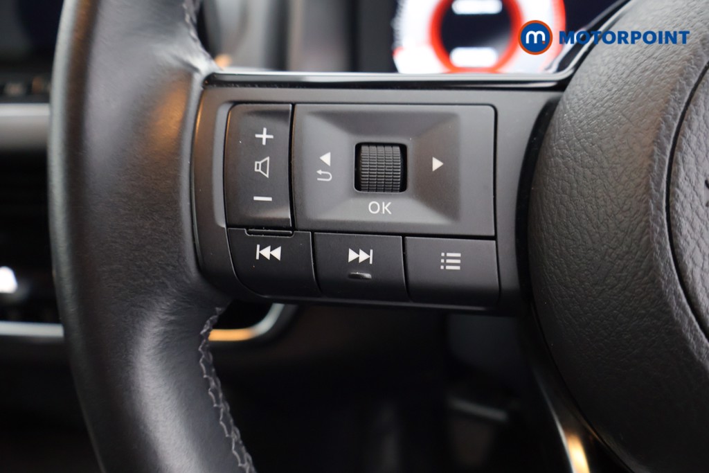 Nissan Qashqai N-Connecta Manual Petrol SUV - Stock Number (1636679) - 3rd supplementary image