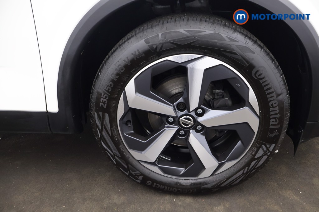 Nissan Qashqai N-Connecta Manual Petrol SUV - Stock Number (1636679) - 14th supplementary image