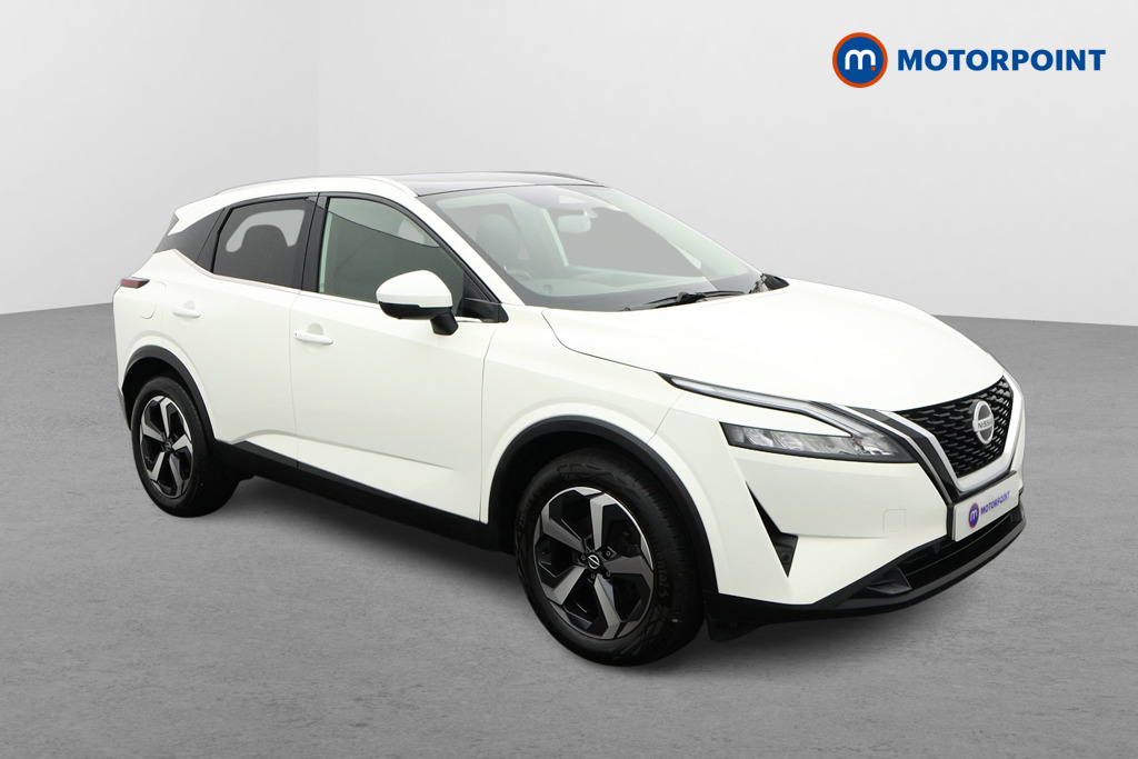 Nissan Qashqai N-Connecta Manual Petrol SUV - Stock Number (1636679) - Drivers side front corner