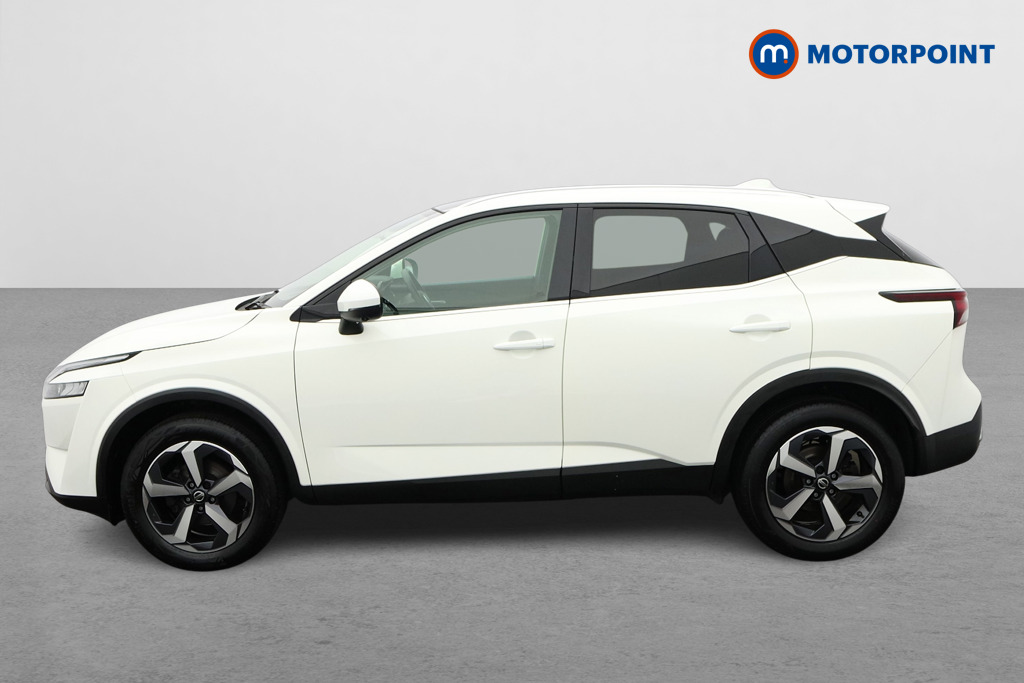 Nissan Qashqai N-Connecta Manual Petrol SUV - Stock Number (1636679) - Passenger side
