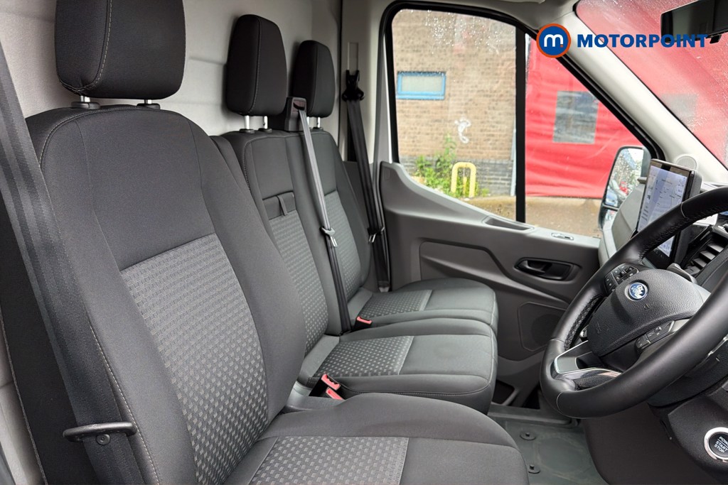 Ford Transit Limited Automatic Diesel Medium Roof Van - Stock Number (1639450) - 22nd supplementary image