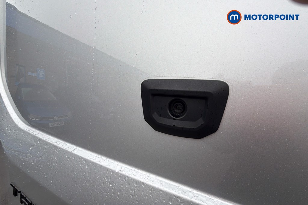 Ford Transit Limited Automatic Diesel Medium Roof Van - Stock Number (1639450) - 36th supplementary image