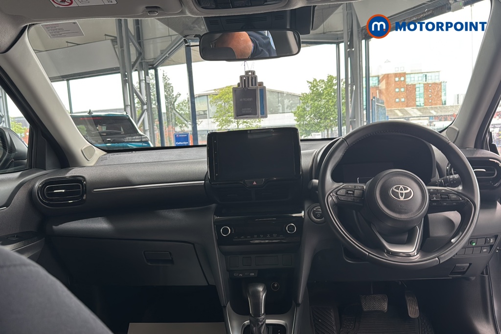 Toyota Yaris Cross Icon Automatic Petrol-Electric Hybrid Estate - Stock Number (1639454) - 1st supplementary image