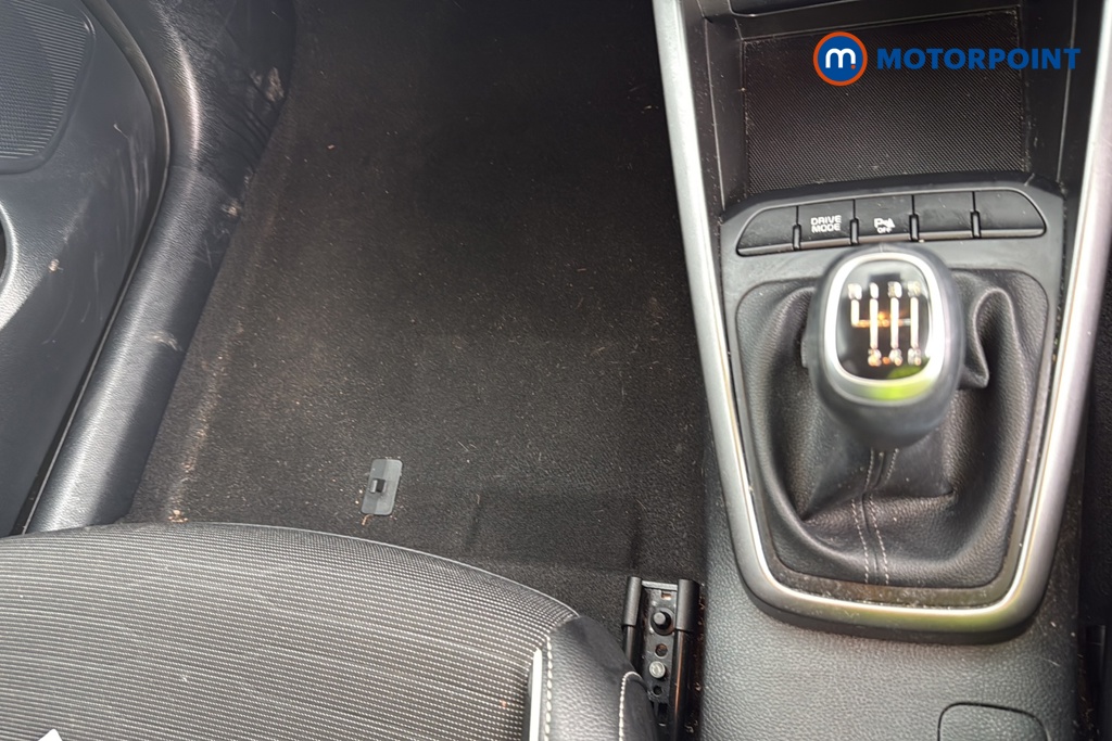 KIA Stonic Gt-Line Manual Petrol SUV - Stock Number (1639668) - 15th supplementary image