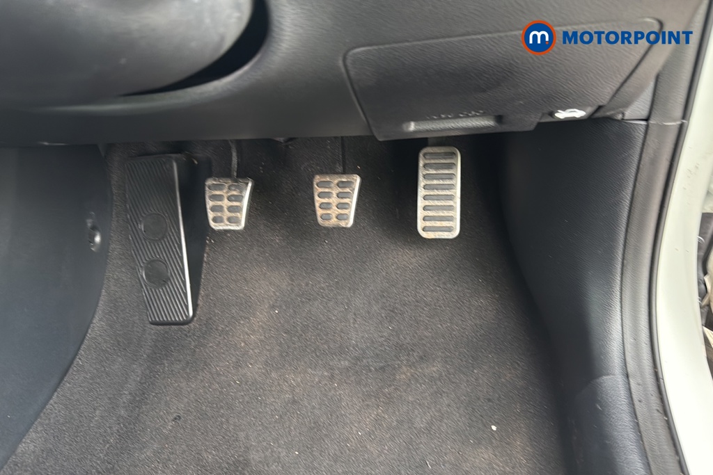 KIA Stonic Gt-Line Manual Petrol SUV - Stock Number (1639668) - 24th supplementary image