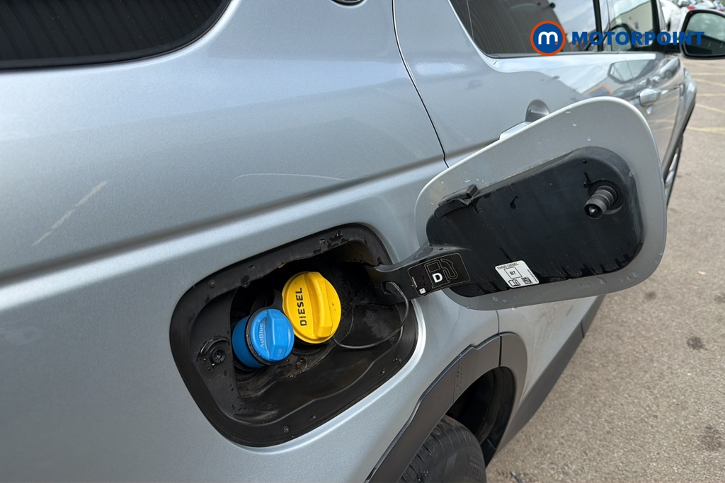 Land Rover Discovery Sport SE Automatic Diesel SUV - Stock Number (1641787) - 41st supplementary image