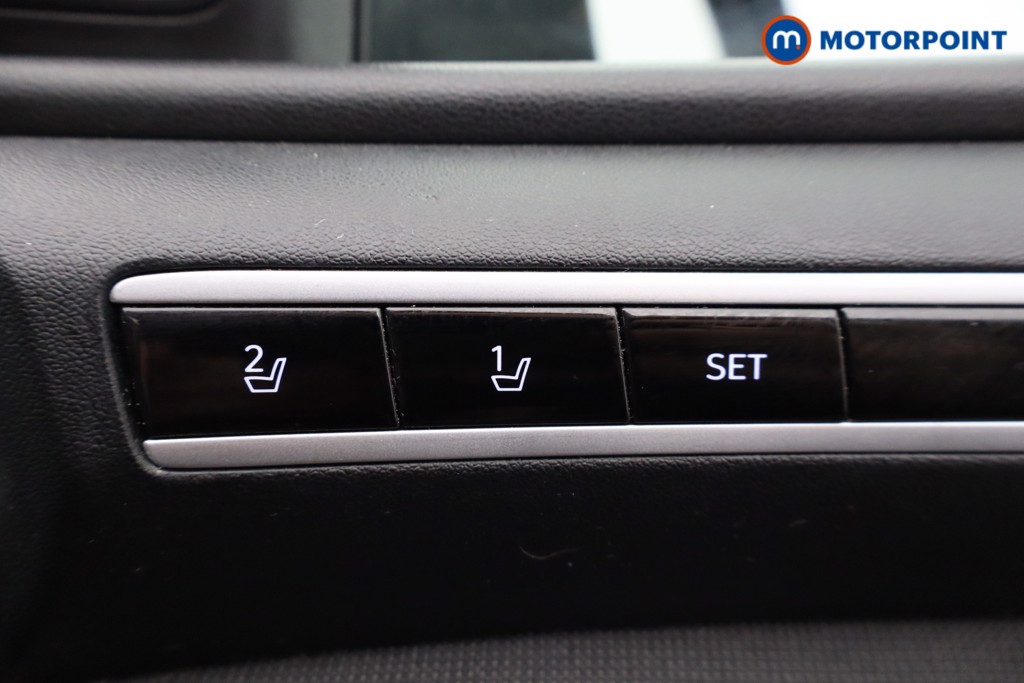 Hyundai Tucson Ultimate Manual Petrol SUV - Stock Number (1642083) - 17th supplementary image