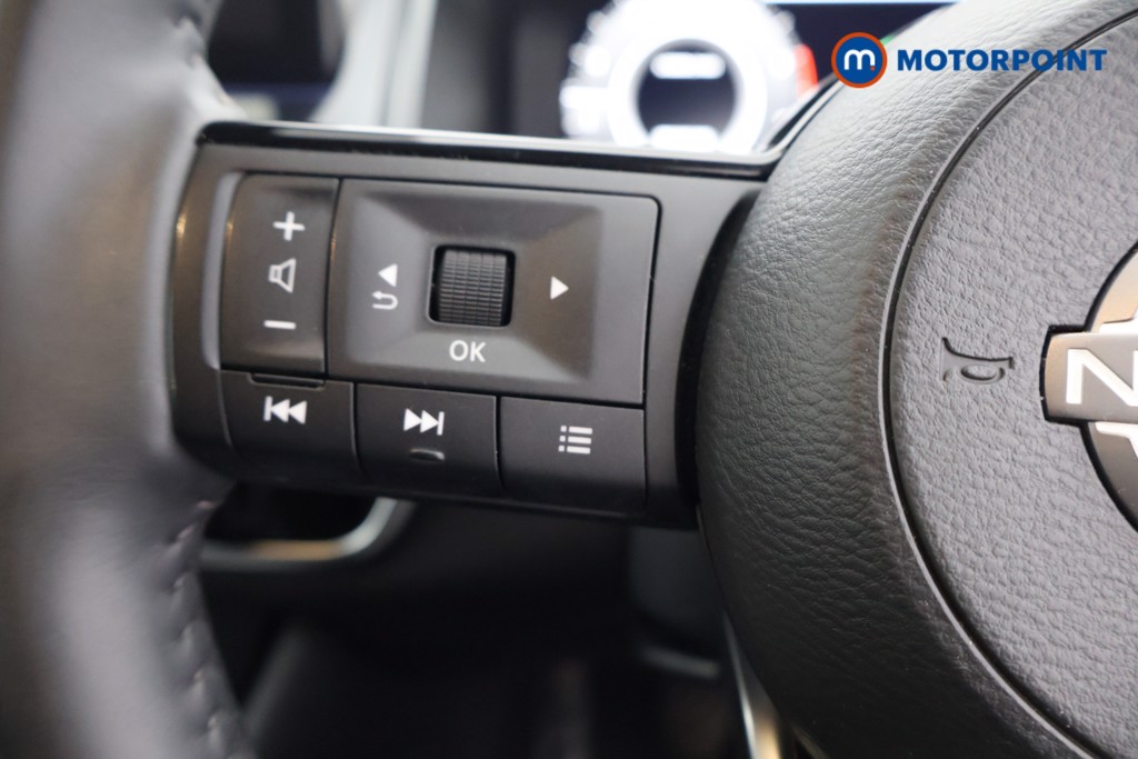 Nissan Qashqai N-Connecta Manual Petrol SUV - Stock Number (1642187) - 3rd supplementary image