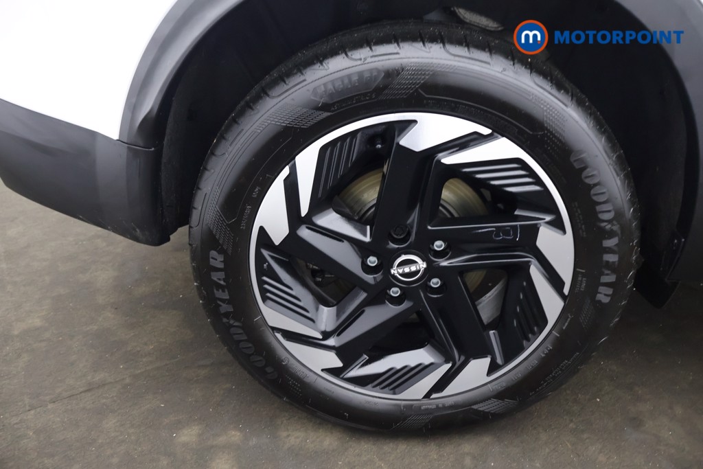 Nissan Qashqai N-Connecta Manual Petrol SUV - Stock Number (1642187) - 12th supplementary image