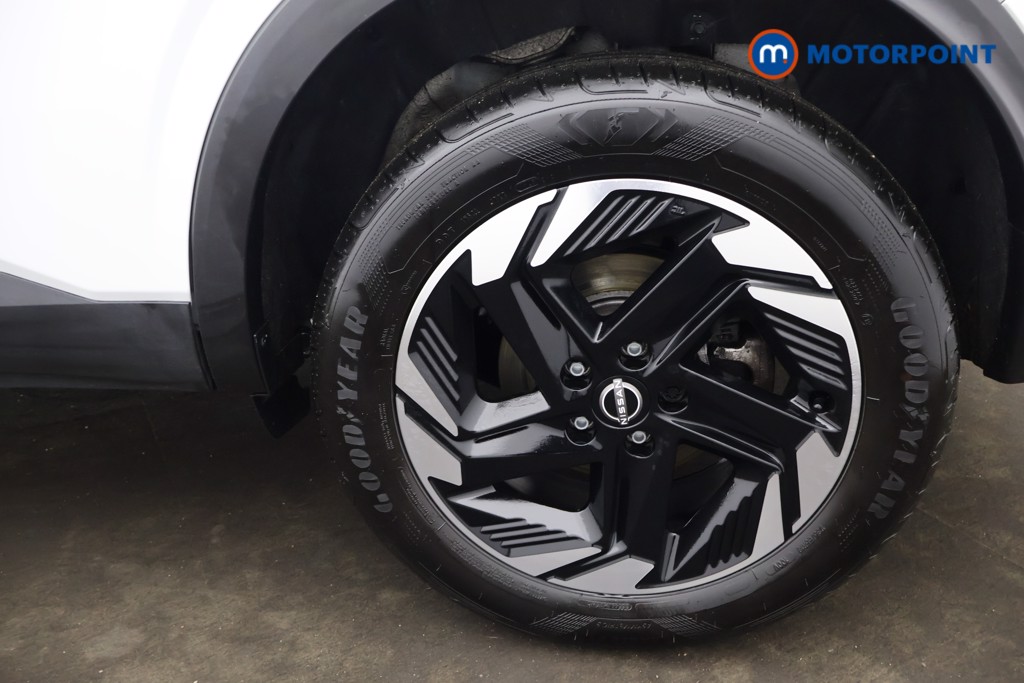 Nissan Qashqai N-Connecta Manual Petrol SUV - Stock Number (1642187) - 15th supplementary image